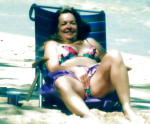 BBW matures and grannies at the beach 305